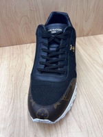 Louis Vuitton Runaway Mongrams Q15 