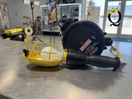 CRAFTSMAN Retraceable light 