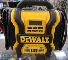 Portable Power 2000 Peak Amp Jump Starter w/Digital Compressor