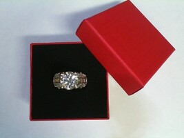 Aprox: Q: Si2 C: Champagne Tdw: 4.00 Ct 
