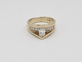 14kt Diamond Ring SZ:5.5 Y/G  .90Cts
