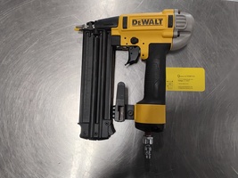 18-Gauge Pneumatic Brad Nailer